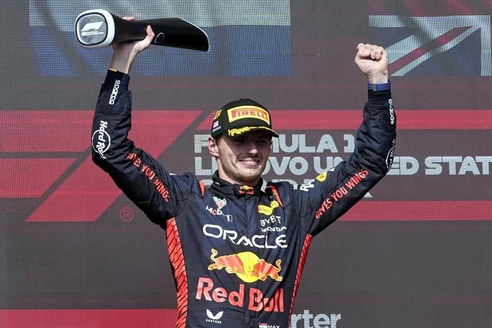 Max Verstappen no se salvó de los abucheos.