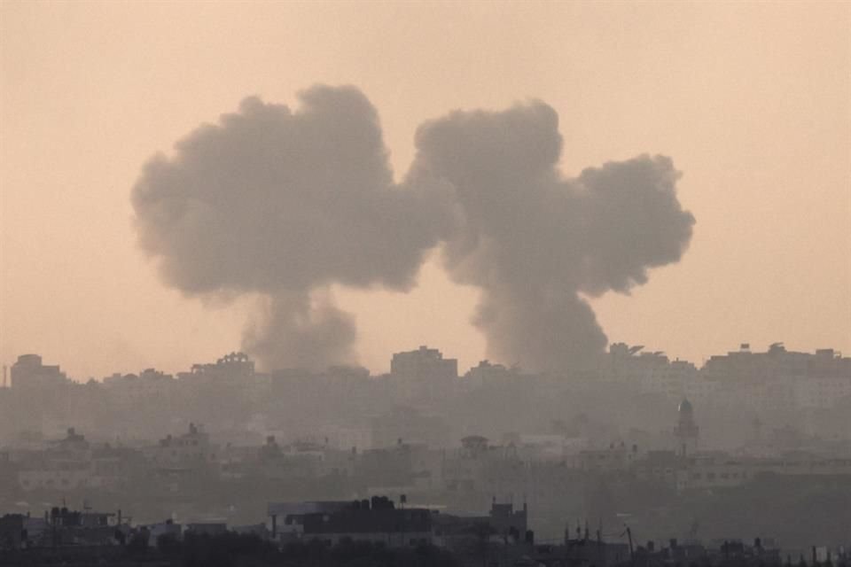 Fotografía tomada durante un ataque en Gaza el 22 de octubre del 2023.