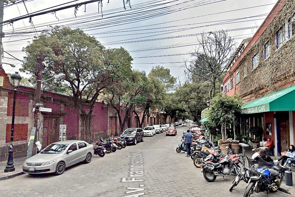 Ahora. Motos y autos son comunes, pero los vecinos se oponen a una estación de bicicletas.