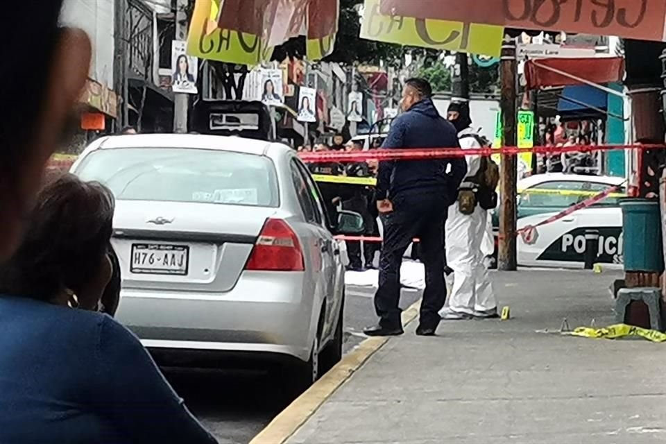 Un hombre fue atacado a tiros en la Avenida Miguel Hidalgo, de la Colonia Olivar del Conde 2da Sección.