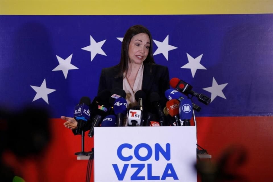 La candidata de oposición María Corina Machado durante una conferencia de prensa en Caracas, el 22 de octubre.