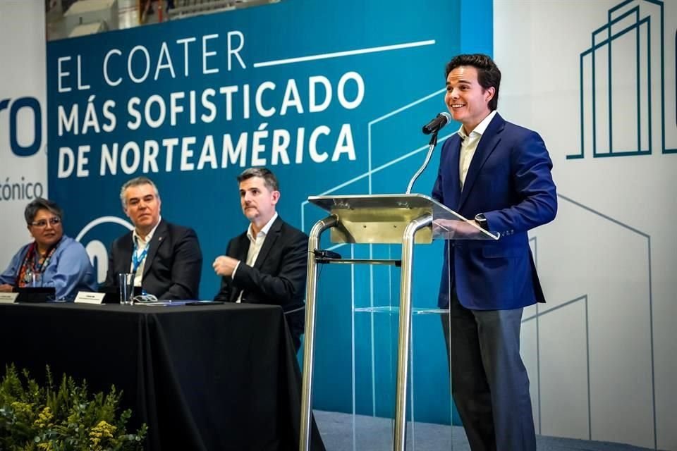 Adrián Sada Cueva, director general de Vitro, durante la inauguración del Coater 8.