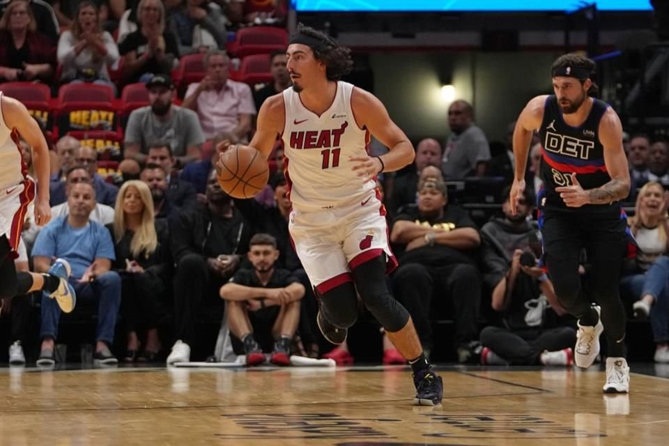 Jaime Jáquez tuvo sus primeros minutos en la NBA con el Heat de Miami.