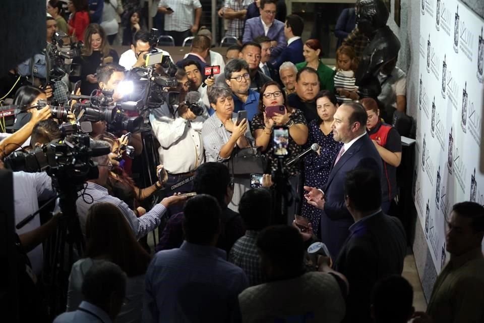 Durante la conferencia de prensa, Arturo Salinas señaló ser un hombre de diálogos.