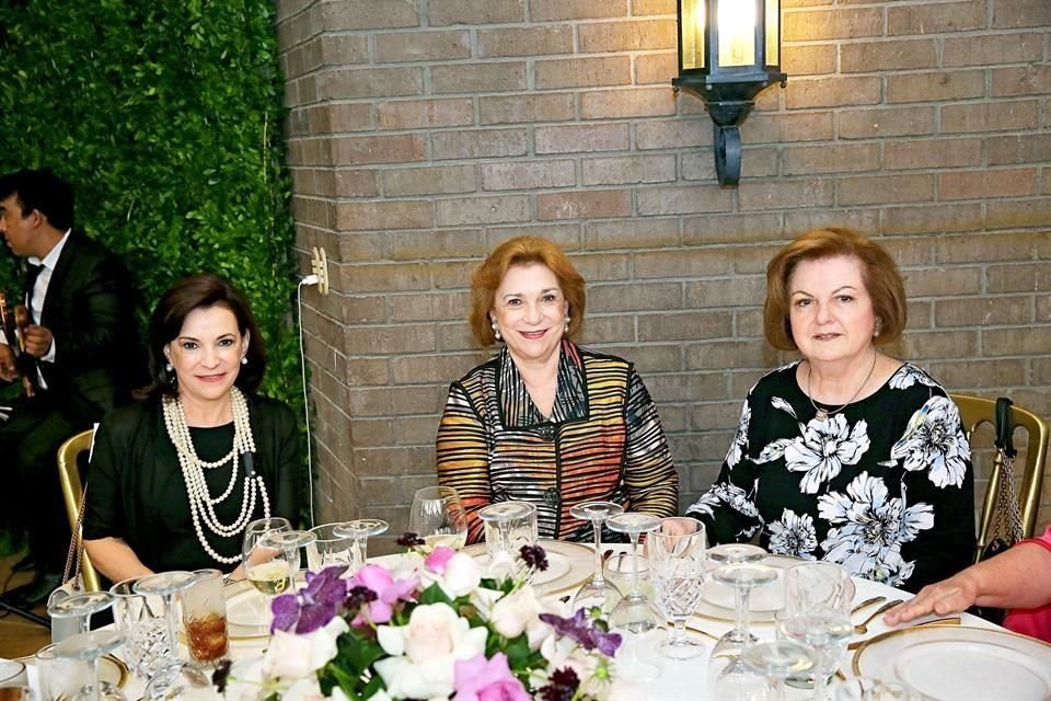 Martha García de Martínez, Elba García de Maldonado y María Teresa Zorrilla de Garza