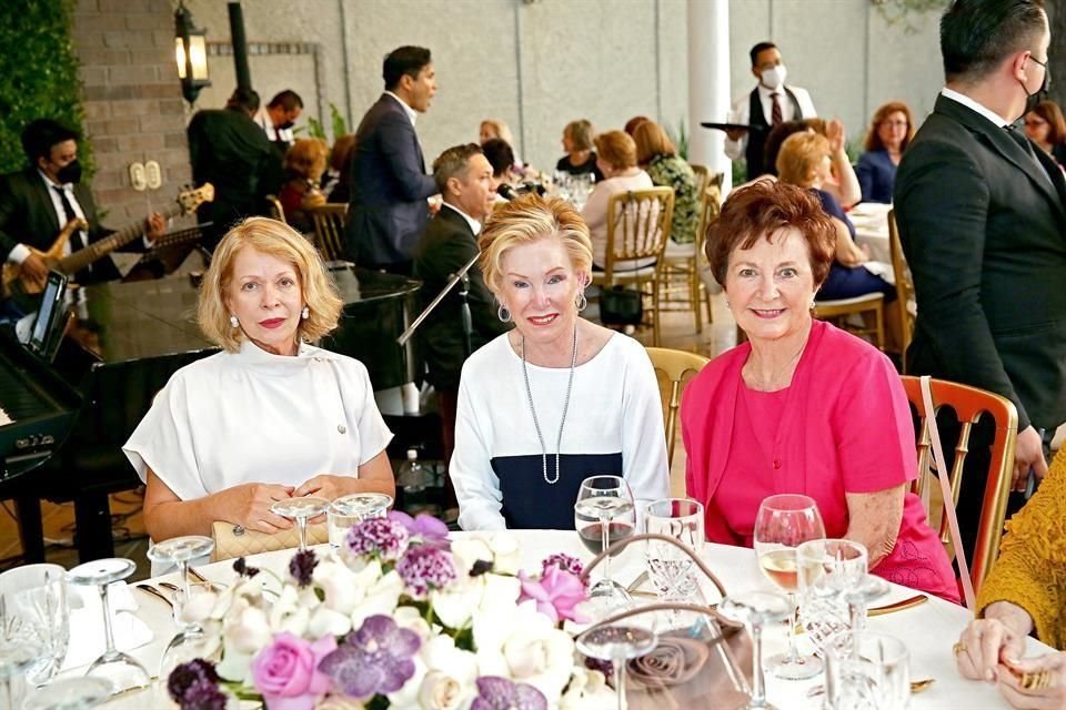 Graciela Elizondo de Albuerne, Betty Zybert de Schwarz y Cony Madero de Martínez