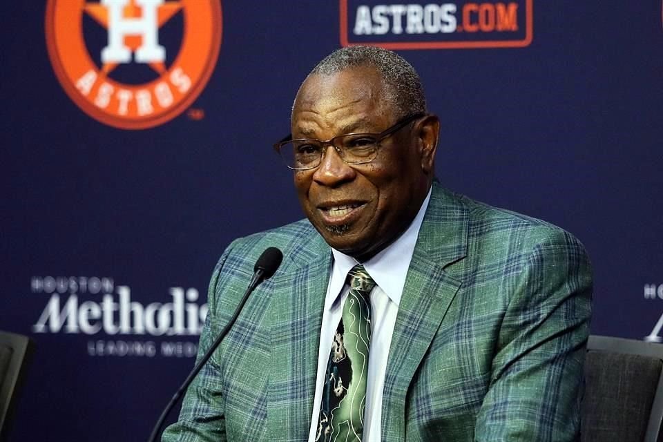 Dusty Baker anunció su retiro de las Grandes Ligas.