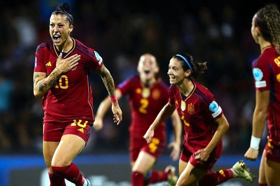 Hermoso celebró en grande su regreso a la selección española.