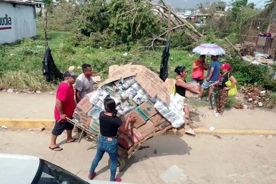 Los habitantes pasaron de la rapiña a la pepena ante la falta de alimentos.