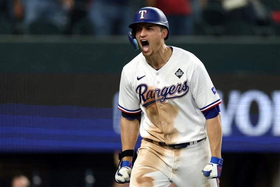 Corey Seager pegó monumental jonrón para empatar el partido en la baja de la novena entrada.