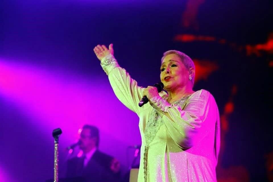 Lupita aseguró que se encuentra en su último año de conciertos en vivo, pues no piensa regresar a los estudios de grabación.