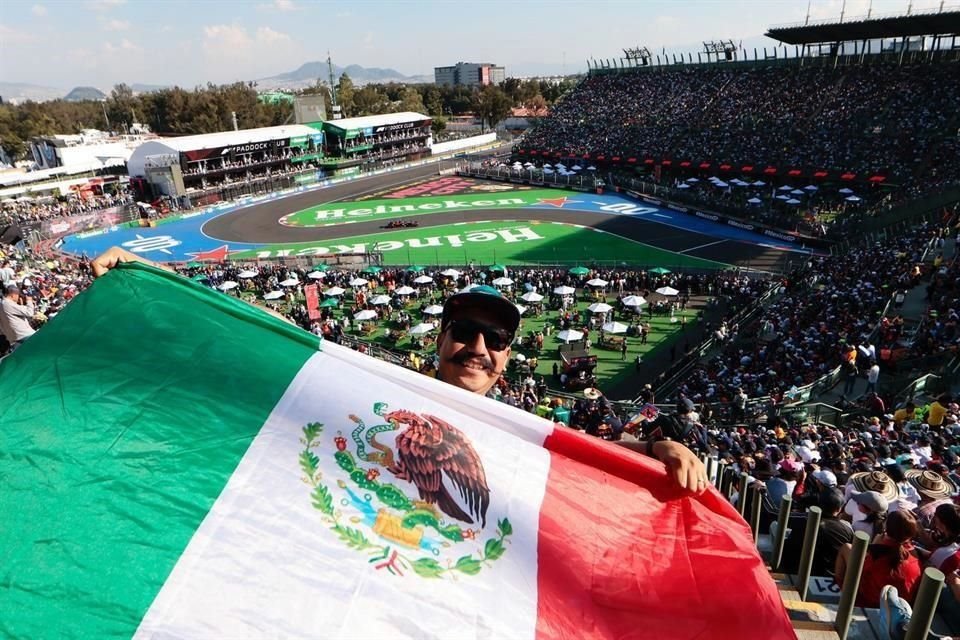 Gran ambiente se vivió en el Foro Sol.