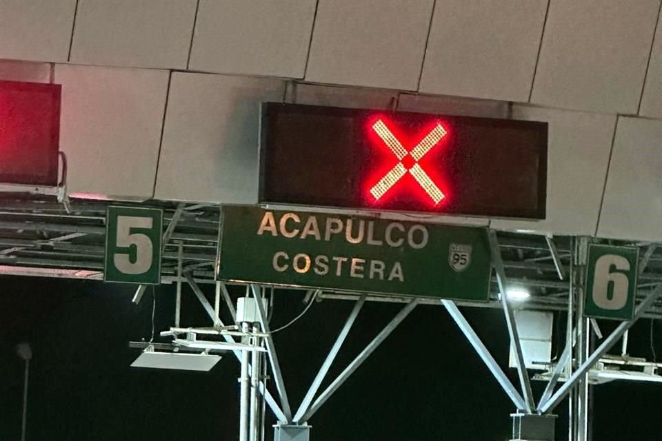 Los turistas padecieron la falta de agua, comida y gasolina.