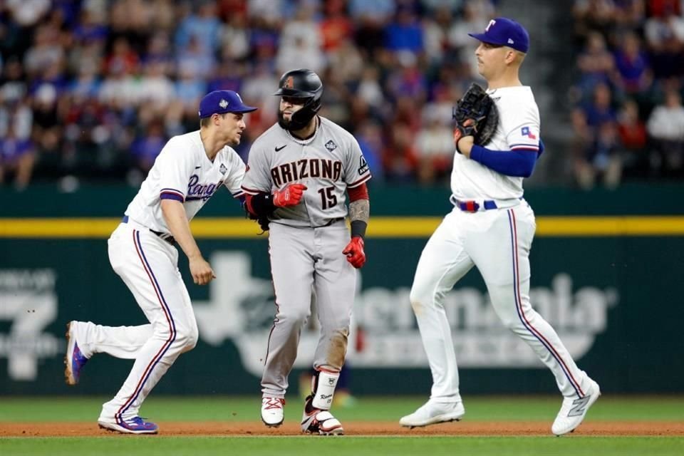 Los Rangers perdieron de inmediato la ventaja que tomaron en la Serie Mundial.