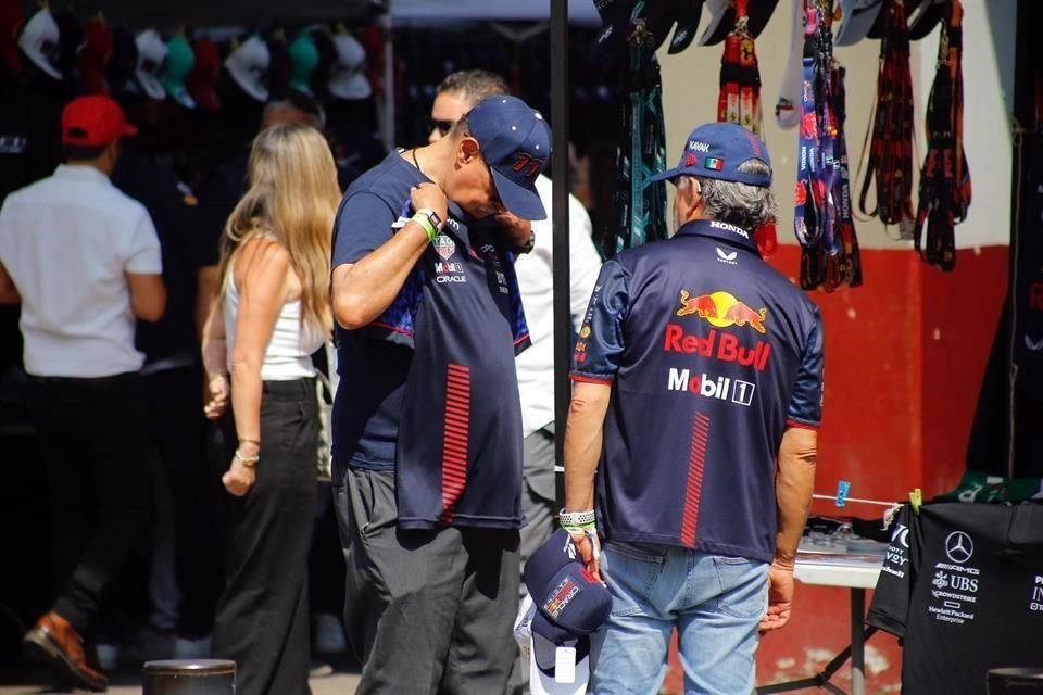 No importa si es original o apócrifa, el chiste es lucir los colores de Red Bull.