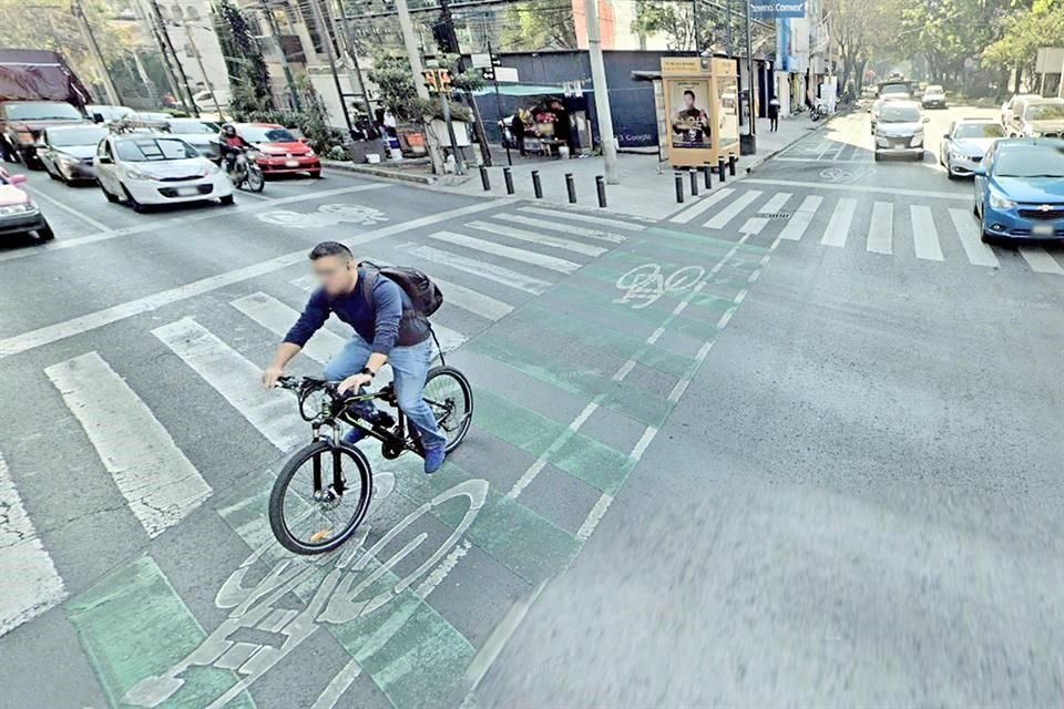 Pese a las adecuaciones en Avenida Chapultepec para ampliar banquetas peatonales, requieren medidas para mejorar seguridad de ciclistas.