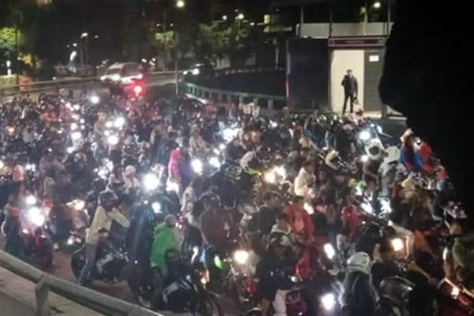 Usuarios señalan que motociclistas no portan equipo de seguridad.