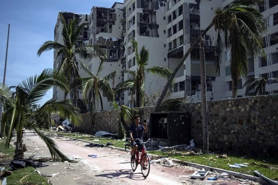 Una zona dañada por el huracán 'Otis' en Acapulco.