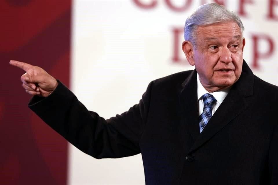 AMLO durante conferencia en Palacio Nacional.