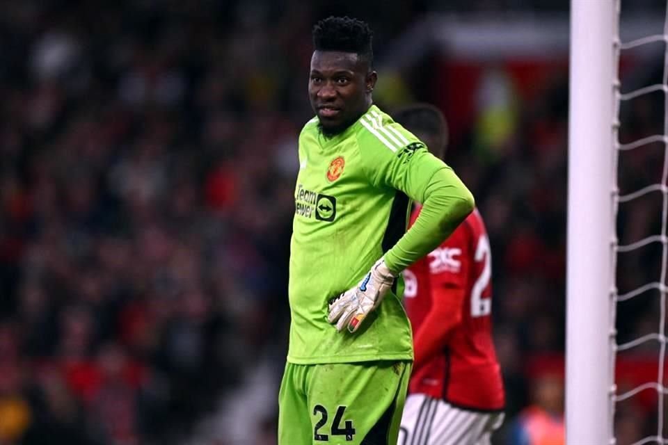 Se dice que en el duelo ante el Sheffield United, Andre Onana alzó la voz y argumentó que el jersey le impedía moverse con comodidad.