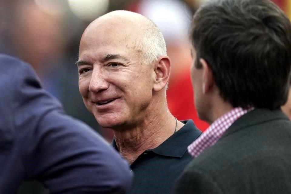 Jeff Bezos se muda a Miami y deja Seattle, donde fundó Amazon, para estar más cerca de sus padre y de su novia Lauren Sánchez.