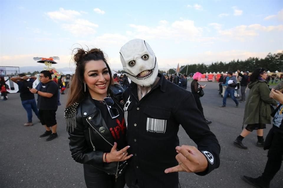 Un fan acudió con la máscara de uno de los integrantes de Slipknot.