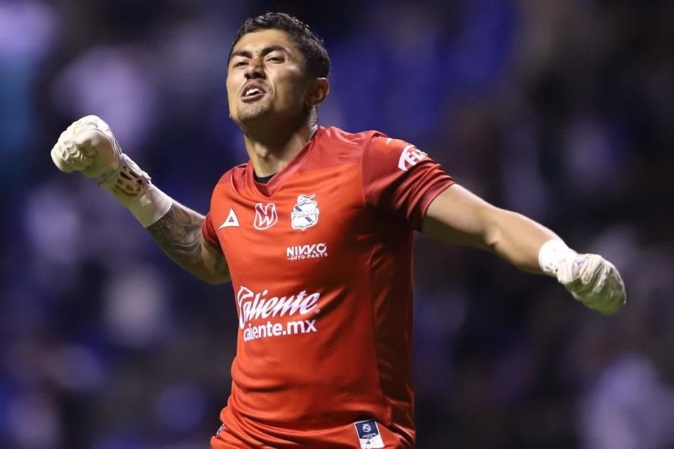 En uno de los partidos más espectaculares del torneo, con golazos y remontadas, el Puebla se impuso 5-4 al León en el Estadio Cuauhtémoc