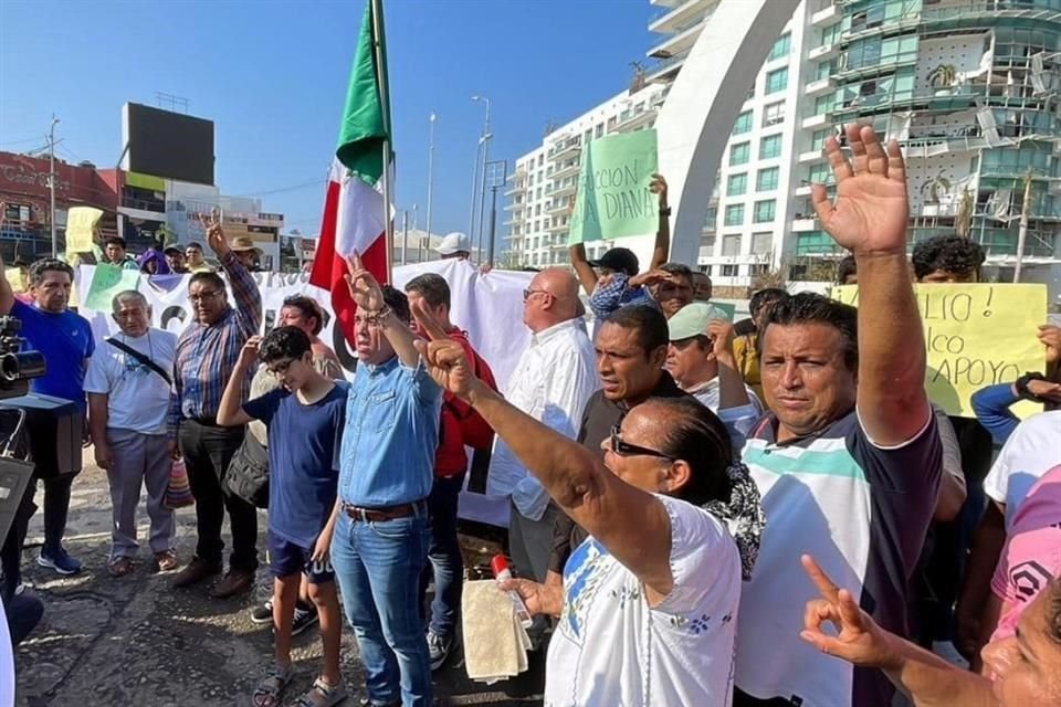 Los manifestantes partieron desde Acapulco, Guerrero, para llegar el próximo 6 de noviembre a CDMX y realizar sus protestas por recursos para atender crisis por 'Otis'.