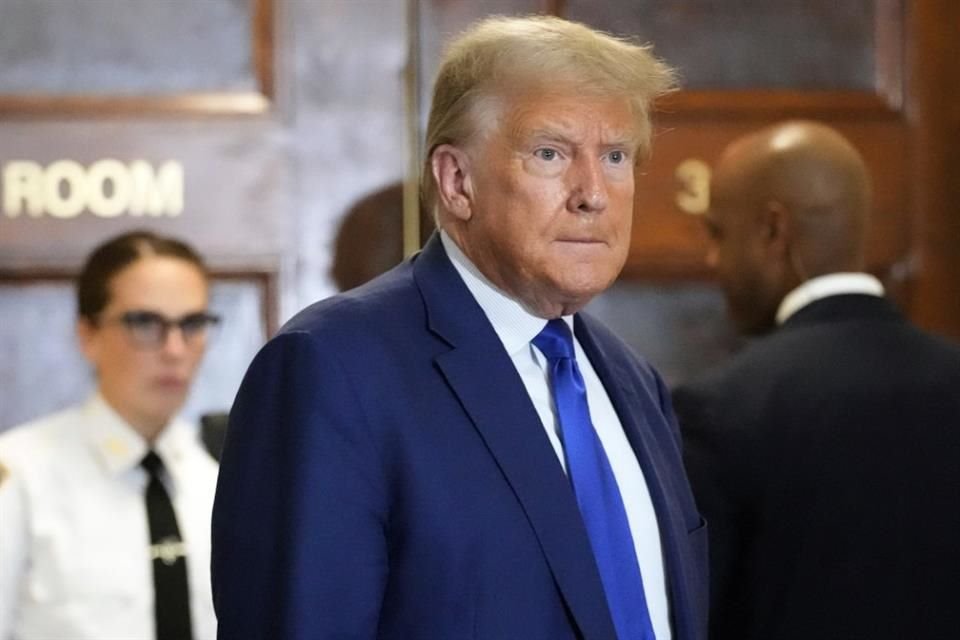 El ex Presidente Donald Trump durante un receso de un juicio civil en su contra, en Nueva York, el 25 de octubre del 2023.