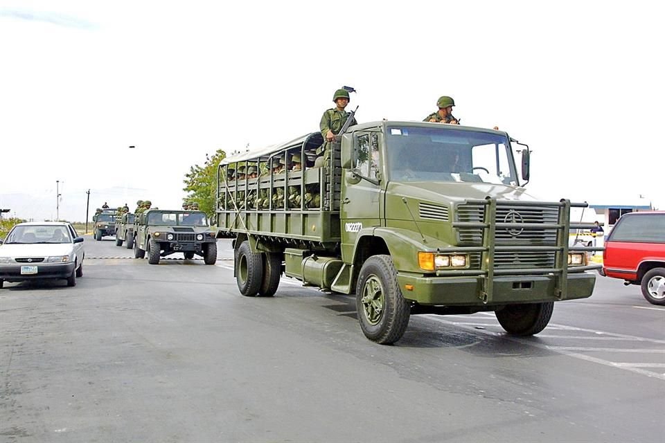 Una armadora mexicana que fabrica vehículos de paraestatal china FAW ganó contrato más grande del sexenio para proveer camiones a Sedena.
