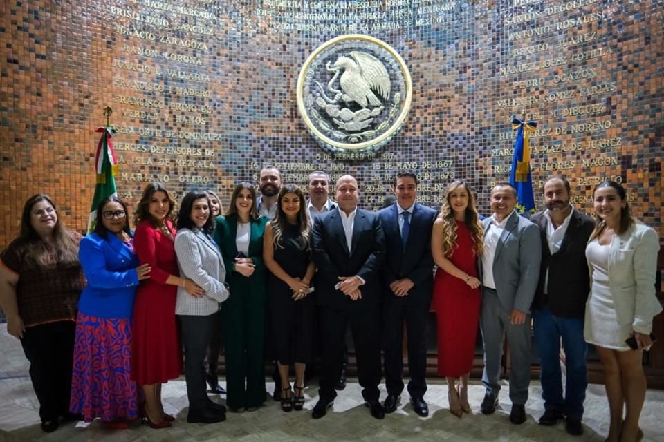 A la entrega de informe en el Congreso de Jalisco, solo asistieron diputados de MC y PRI.