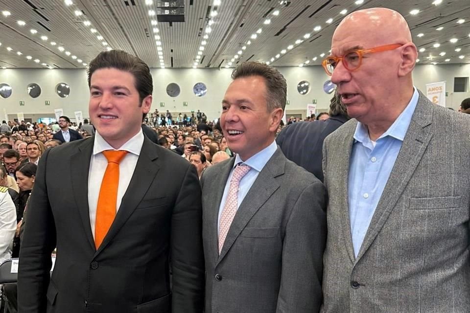 Tras entregar su informe, Alfaro dio un mensaje, a donde acudieron invitados como Samuel García y Pablo Lemus, aspirantes presidencial y al Gobierno de Jalisco; así como Dante Delgado, líder de MC.