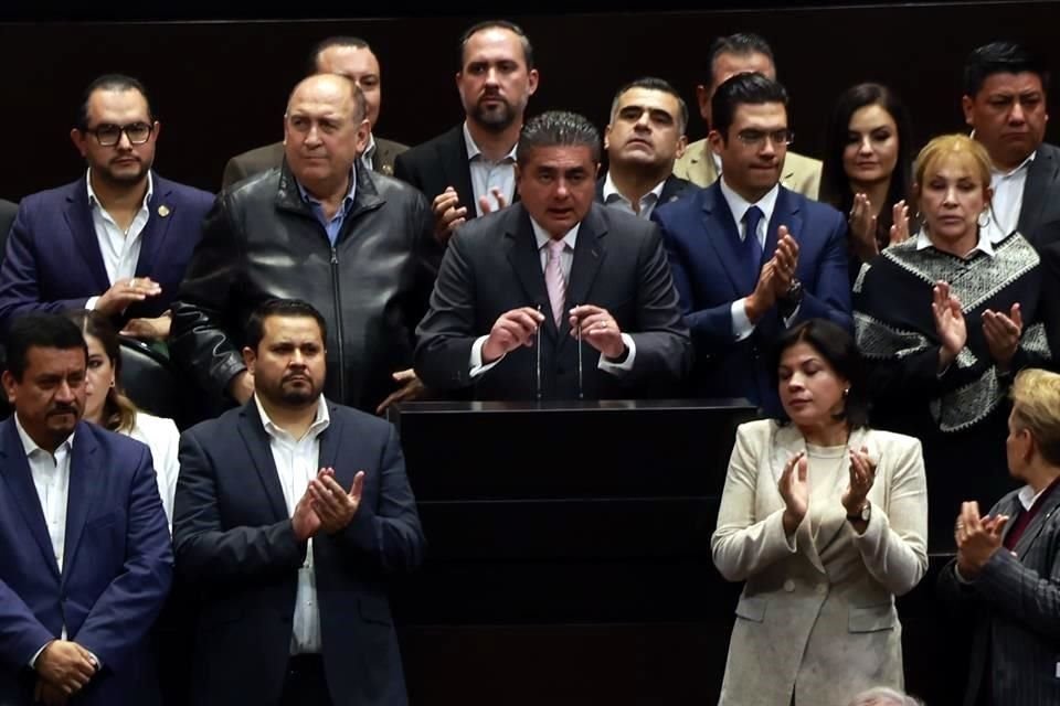 Los coordinadores del PRI, PRD y PAN, Rubén Moreira, Luis Espinosa Cházaro y Jorge Romero, respectivamente, durante la discusión del Presupuesto de Egresos de la Federación para 2024.