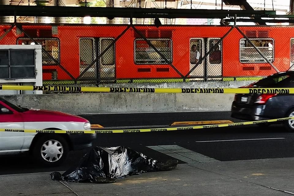 A unas cuadras de distancia, fue capturado por agentes preventivos del Sector Churubusco, quienes se sumaron a la persecución. 