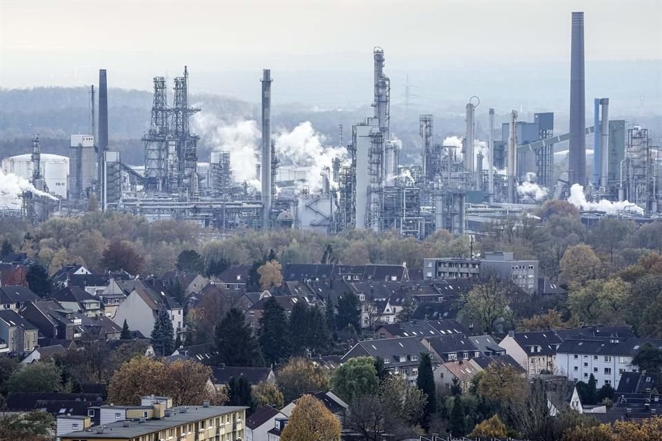 Raporda, artan karbondioksit (CO2) konsantrasyonlarının bitki büyümesini iyileştirdiği ve tarımsal verimliliğin artmasıyla birlikte giderek daha yeşil bir gezegene katkıda bulunduğu belirtiliyor.