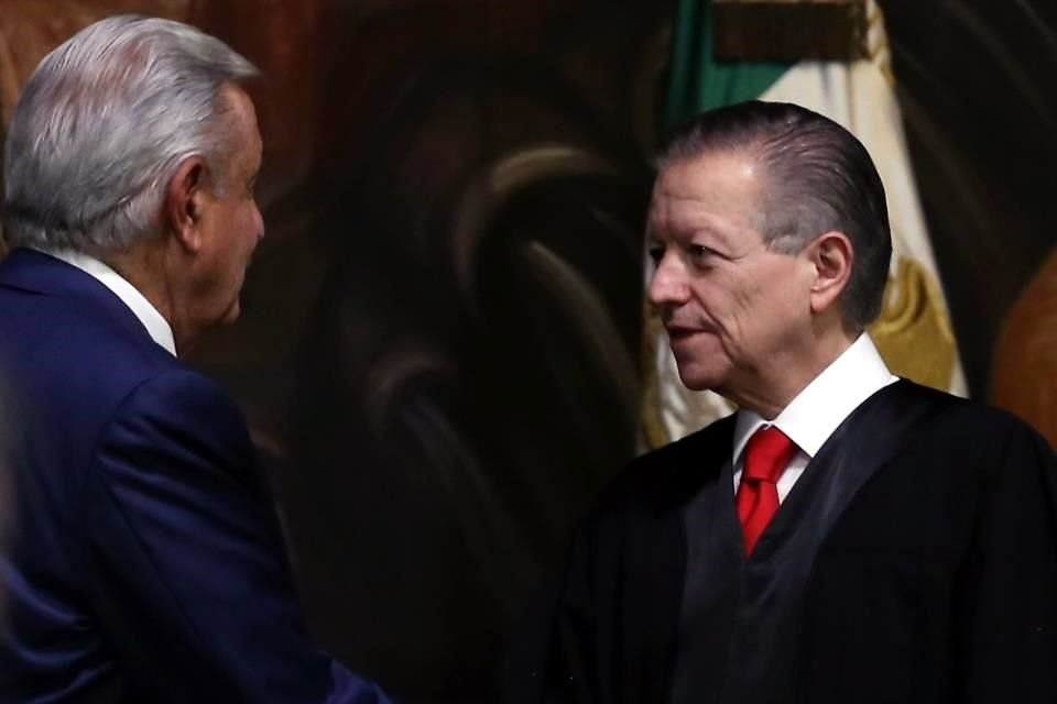 Barra Mexicana, Colegio de Abogados reprobó injerencia de AMLO en gestión de Zaldívar en SCJN y dijo que es ataque a independencia judicial.