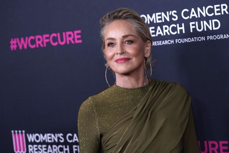 Sharon Stone asegura que fue acosada sexualmente por un ex director de Sony Pictures, a finales de la década de los 80.