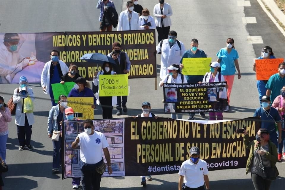 'Simplemente estamos exigiendo lo que ellos mismos plantearon en su plan de vacunación, que era un 100 por ciento de vacunación del personal sanitario', afirmó el personal.