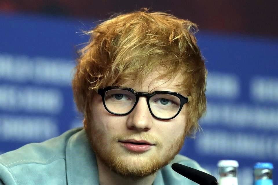 El cantante Ed Sheeran se convirtió en vampiro en el video de su nuevo sencillo 'Bad Habits'.