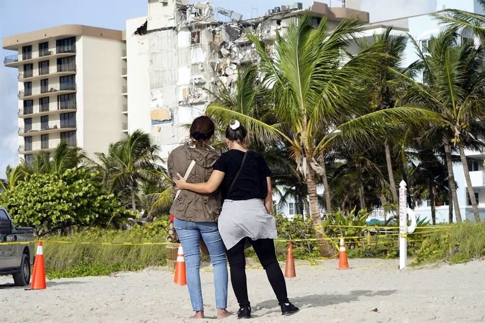 En el edificio vivían muchas familias y latinas.