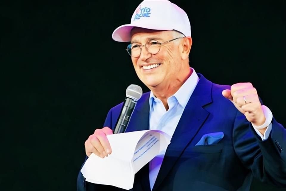 Ricardo Salinas Pliego, dueño de TV Azteca y Elektra.