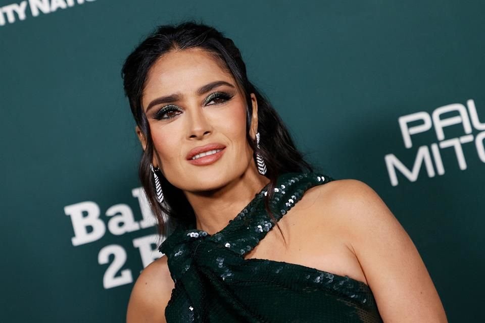 Hace unos meses  Salma Hayek  fue reconocida por su compromiso de ayudar a los niños en la gala Baby2Baby.