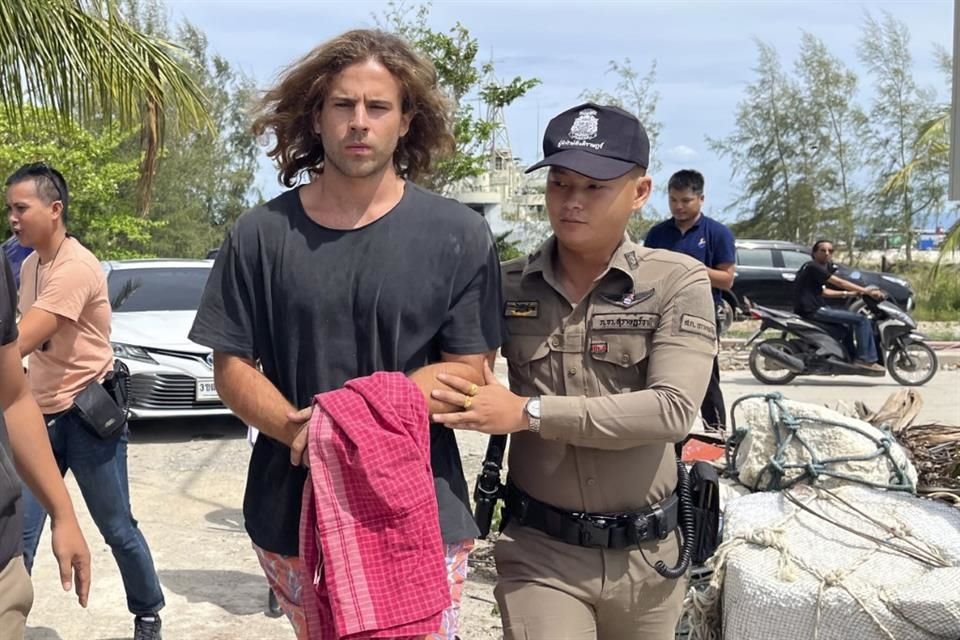 El chef y personalidad de internet, Daniel Sancho, fue detenido después de que las autoridades tailandesas encontraran los restos de Edwin Arrieta.