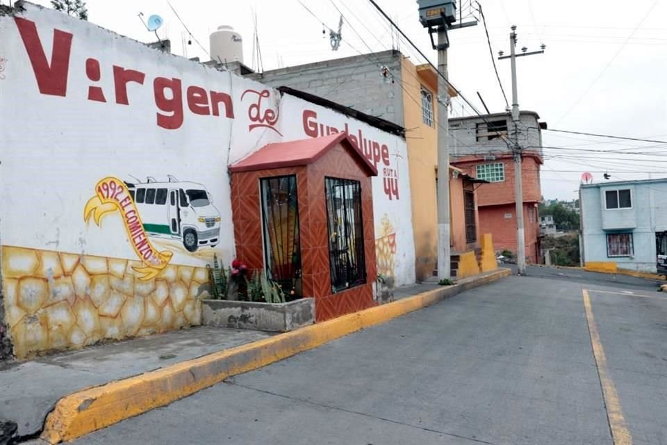 El 13 de noviembre, restos humanos amanecieron colgados de la reja de un local comercial, en la Colonia Vista Hermosa, además de un mensaje de amenaza dirigido a operadores de la Ruta 44.