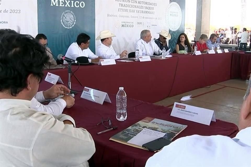 El Presidente López Obrador encabezó una reunión con autoridades yaquis, en el Municipio de Guaymas, Sonora.