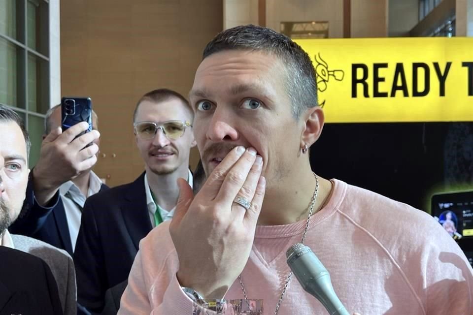 Usyk ganará millones por la pelea.