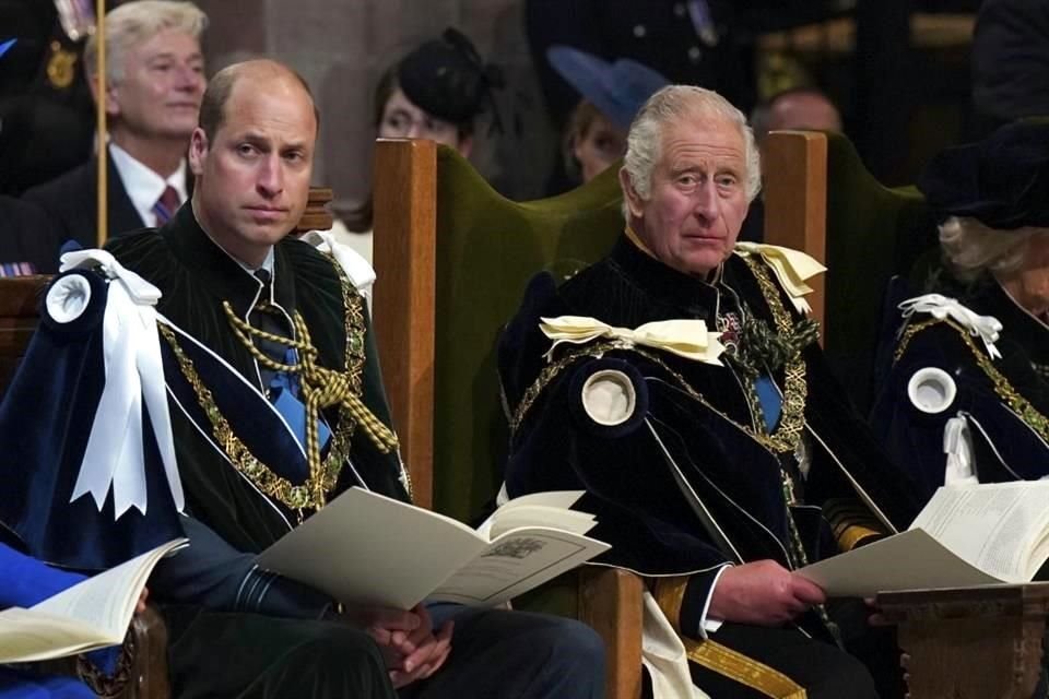 Cumple Carlos III 75 años y 14 meses en el trono.