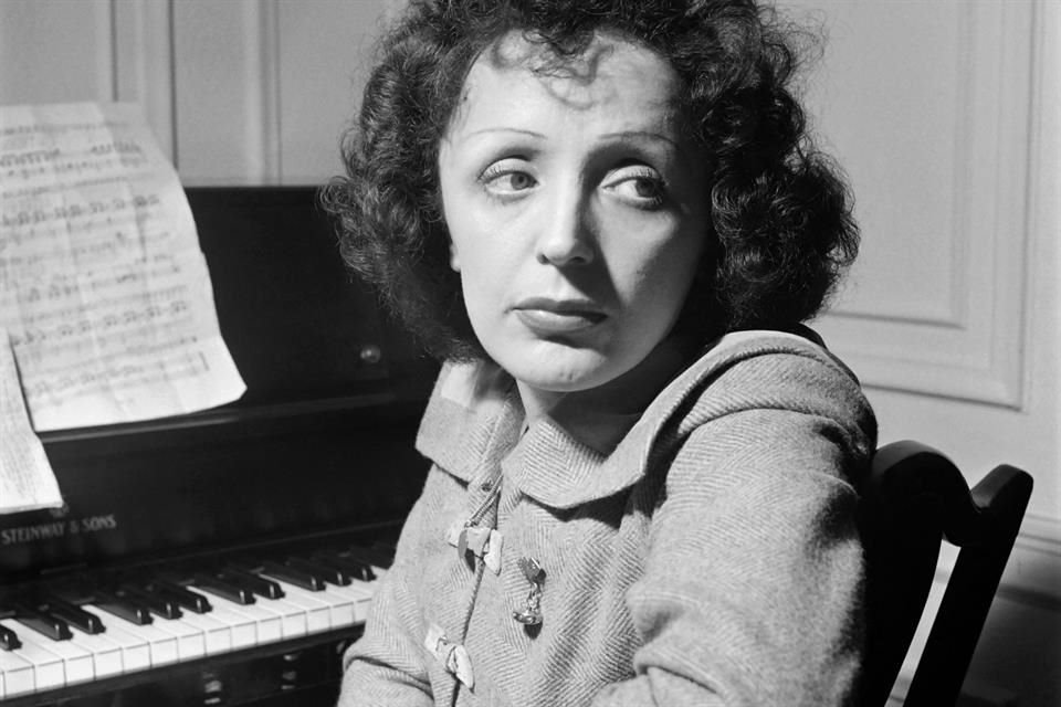 El legado de la cantante Edith Piaf será llevado al cine a través de Inteligencia Artificial para recrear su voz e imagen.
