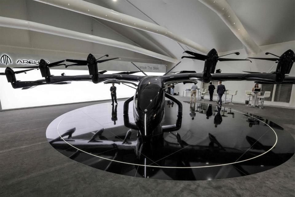 Está previsto que los taxis voladores entren en operación en los Emiratos Arabes Unidos en 2026.