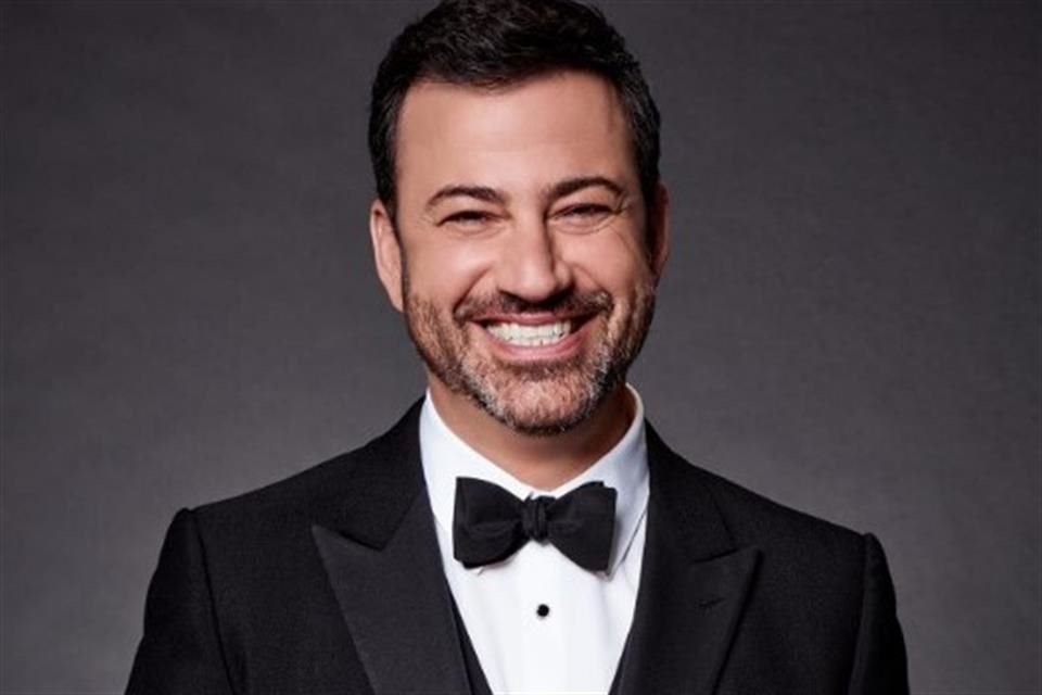 Por su cuarto año en ser presentador, Kimmel se convierte también en el cuarto presentador con más participaciones en la ceremonia de los Premios Óscar.
